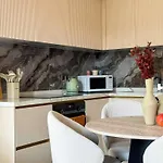 Qoople Excellence A14 New Cozy Near The Sea Apartmán